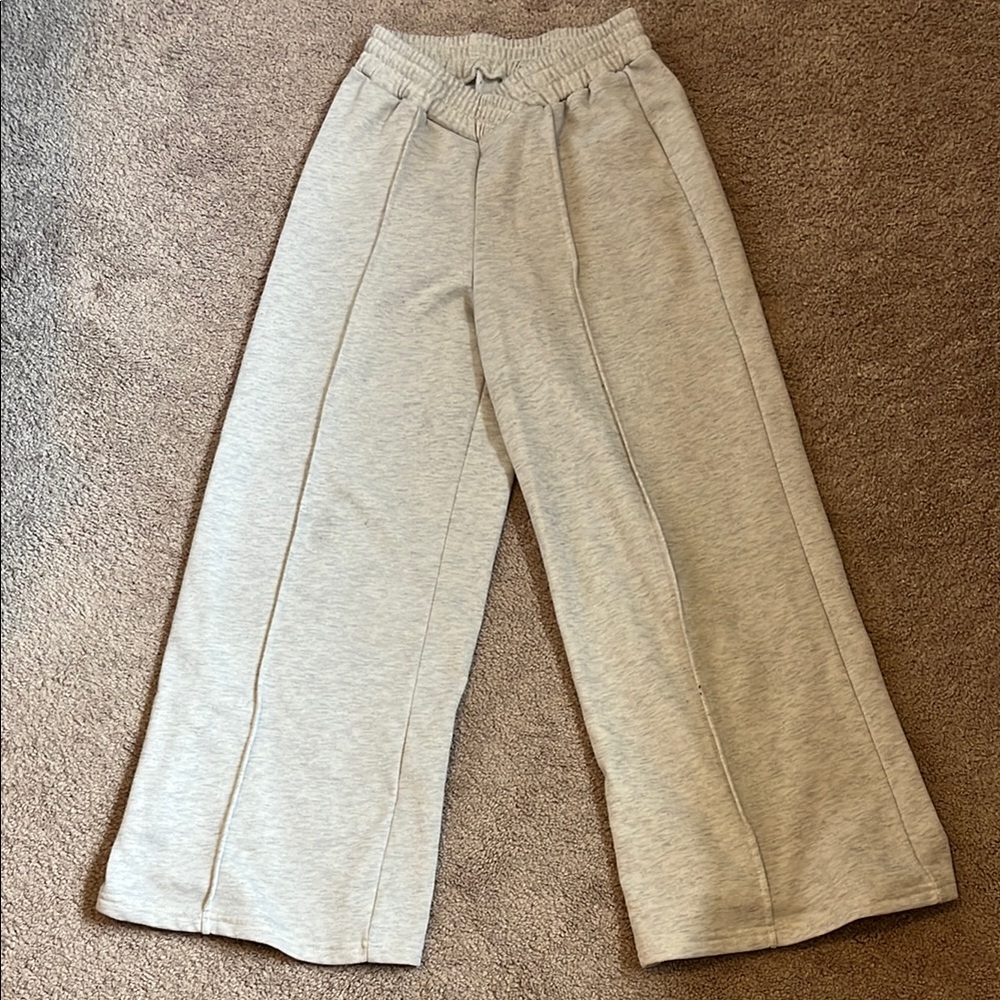 Cozy Gray Wide-Leg Sweatpants